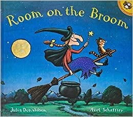 ROOM ON THE BROOM - 114443